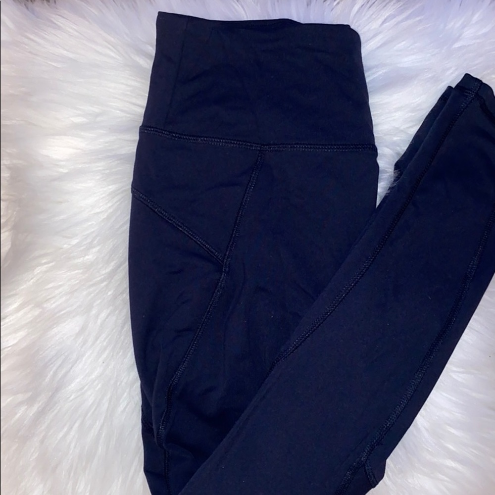 Navy blue athletic leggings